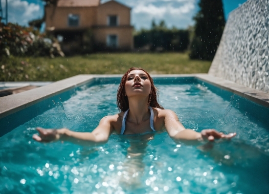 Water, Swimming Pool, Azure, Sunlight, Body Of Water, Aqua