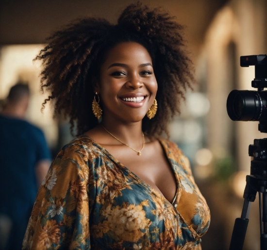 Computer Screen Saver Images, Smile, Hairstyle, Tripod, Flash Photography, Camera Lens