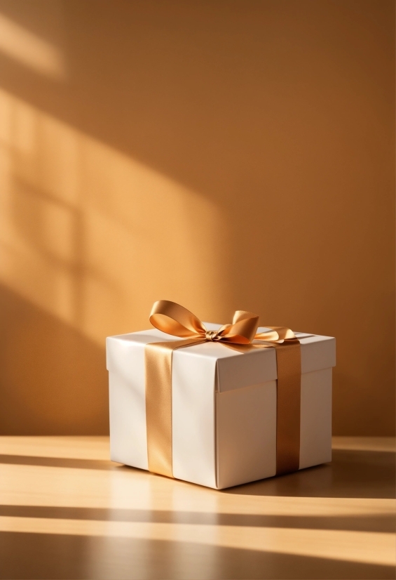 Cocktail Illustration, Facial Tissue Holder, Wood, Rectangle, Table, Hardwood