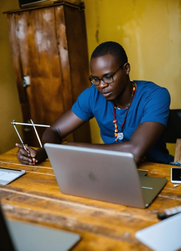 Alamy Com Promotional, Computer, Personal Computer, Laptop, Table, Eyewear